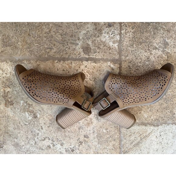 Jbu By Jambu Womens Peep-Toe Brown Cutout Sandals With Chunky Heels - Picture 5 of 9